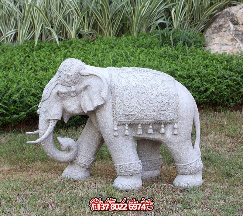 漫步公園，體驗(yàn)石雕大象雕塑之旅