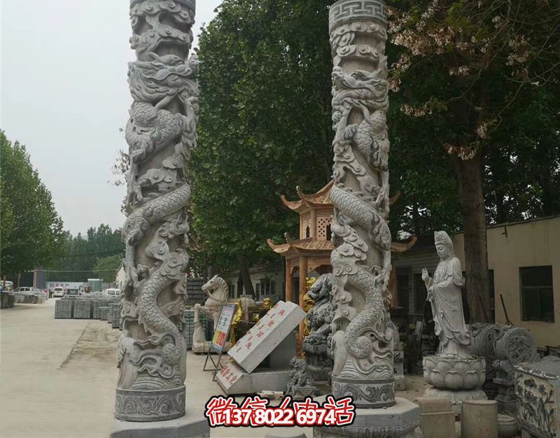 龍柱石雕，裝點(diǎn)寺廟門前