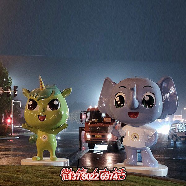 玻璃鋼吉祥物雕塑，為廣場(chǎng)和草地添彩