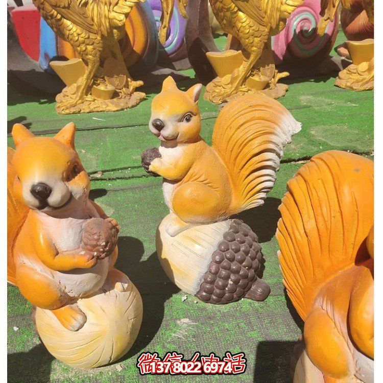 集游樂、景觀、動(dòng)物園于一體的玻璃鋼仿真卡通動(dòng)物游樂場