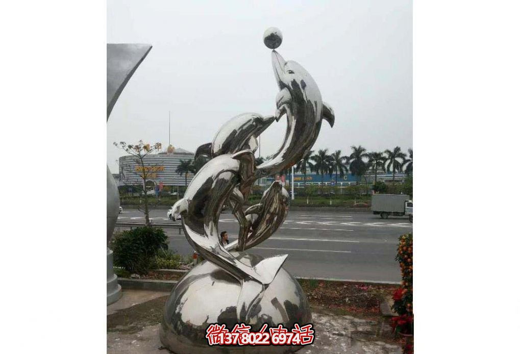不銹鋼海豚雕塑，玩起來讓街道飛躍！