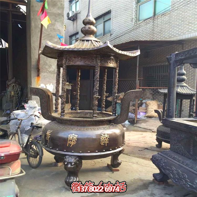 仿古寶蓋圓形香爐，擺放于寺廟、道觀等室內(nèi)