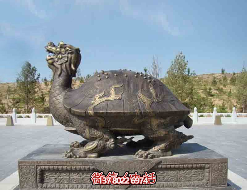 玻璃鋼龍龜?shù)袼埽c(diǎn)綴公園里的創(chuàng)意行走 玻璃鋼龍龜?shù)袼?,點(diǎn)綴公園里的創(chuàng)意行走