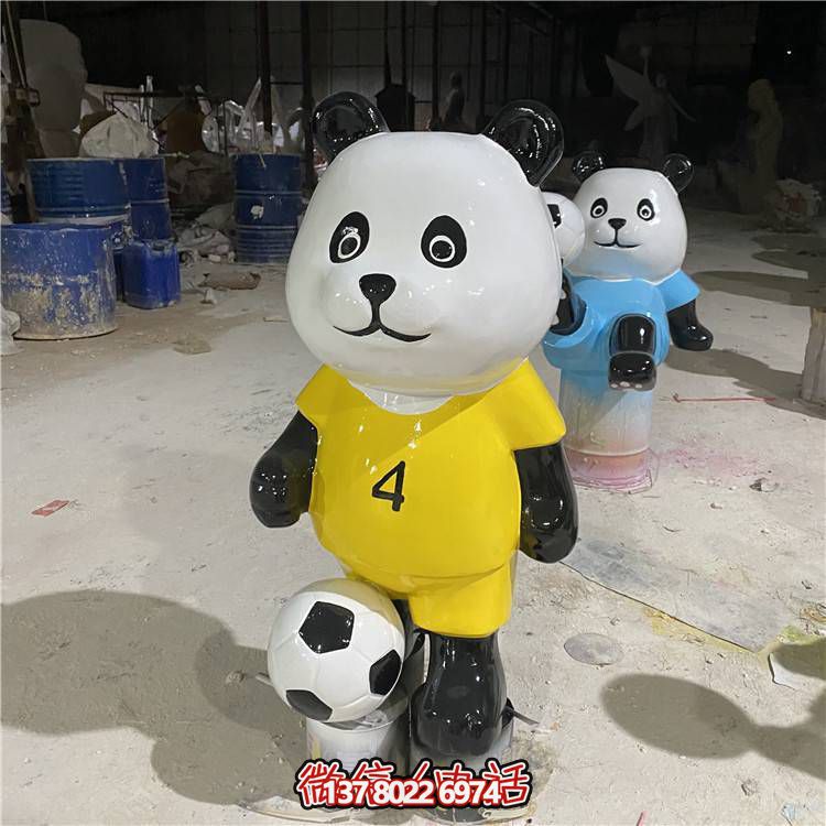 足球旅游景區(qū)，讓你玩轉(zhuǎn)卡通公仔和雕塑
