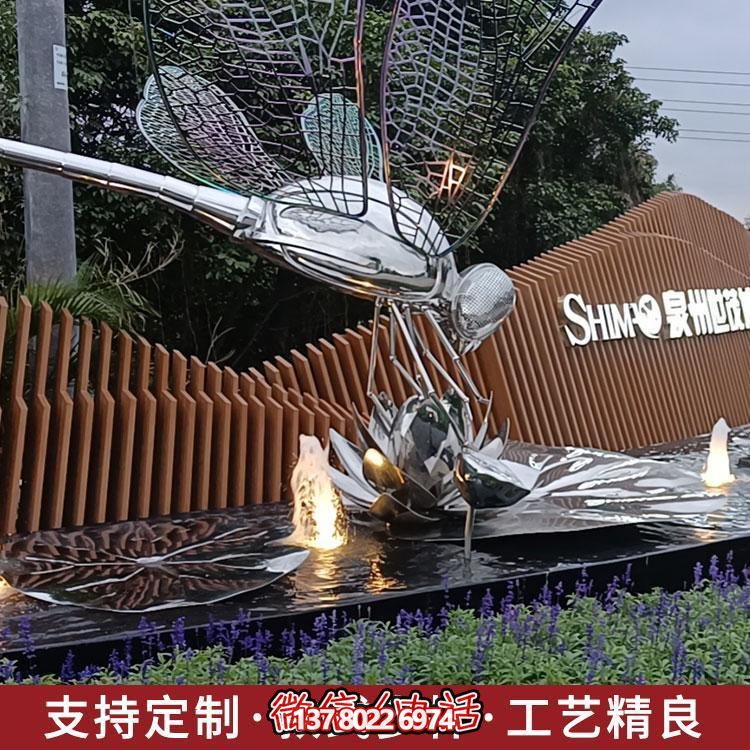 大型不銹鋼雕塑，為城市酒店、公園、商場(chǎng)及水景環(huán)境增添獨(dú)特景觀