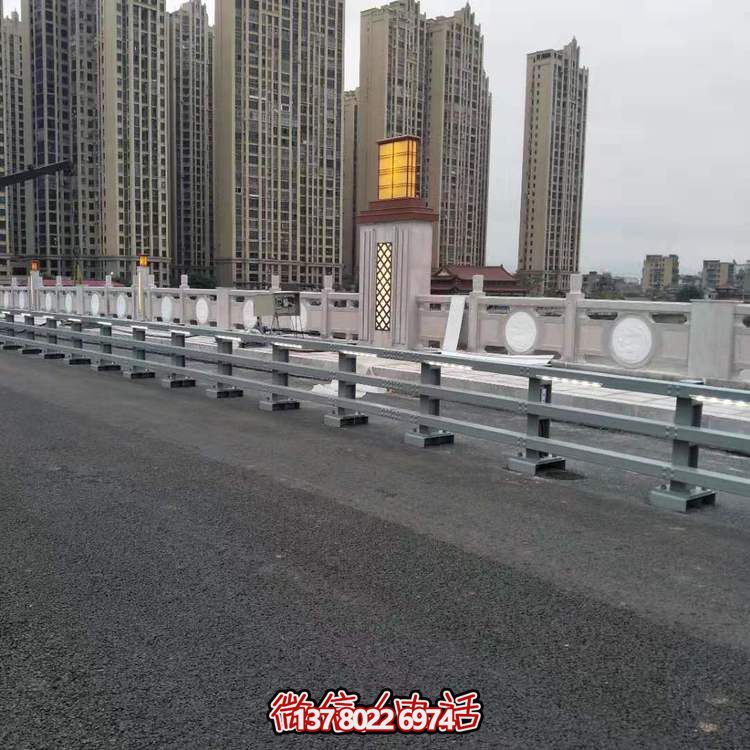 大理石護(hù)欄雕塑，為街道景觀帶來(lái)精美絕倫