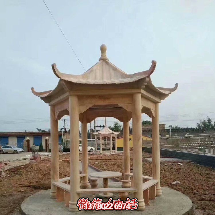 中式天然石材涼亭，晚霞紅休息下棋