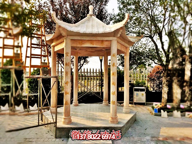 仿古涼亭，擺放在庭院里，欣賞美麗晚霞，營造休閑小區(qū)紅色氛圍