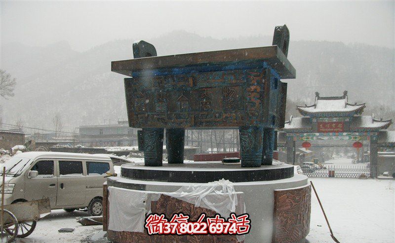 大型仿古青銅雕塑，營造獨(dú)特的戶外景觀