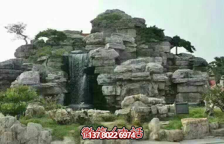 精美的景區(qū)園林，完美的假山流水?dāng)[放