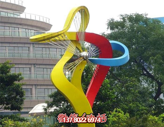 美輪美奐的不銹鋼彩虹舞景觀雕塑，點(diǎn)綴小區(qū)環(huán)境