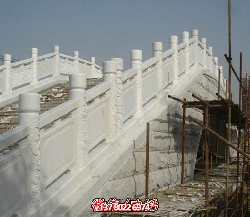 漢白玉欄桿，提升城市廣場拱橋風(fēng)采