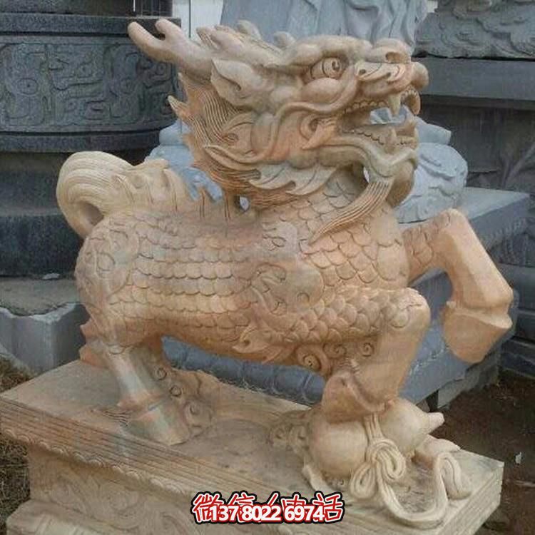 漢白玉獅子瑞獸石雕，給您的企業(yè)門前帶來吉祥福氣