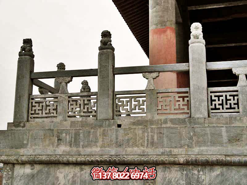 古典風格青石雕塑欄桿防護系統(tǒng) 古典風格青石雕塑欄桿防護系統(tǒng)
