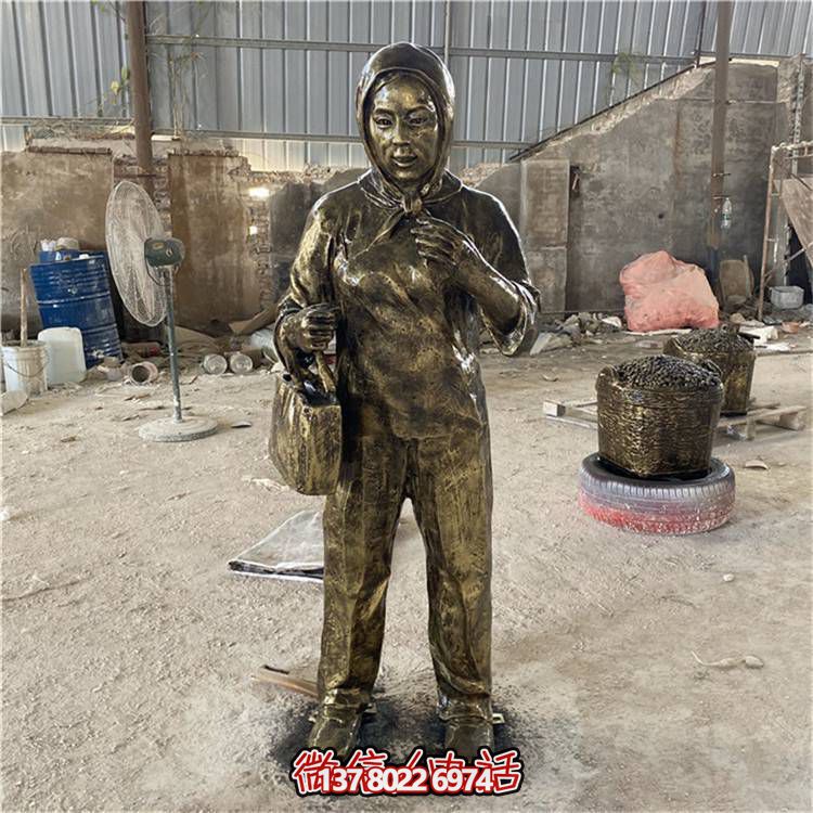 玻璃鋼仿銅人物雕塑，美化園林景區(qū)