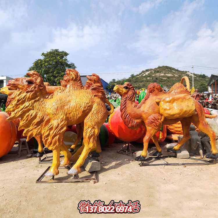 玻璃鋼駱駝雕塑，高端噴漆裝飾公園街道