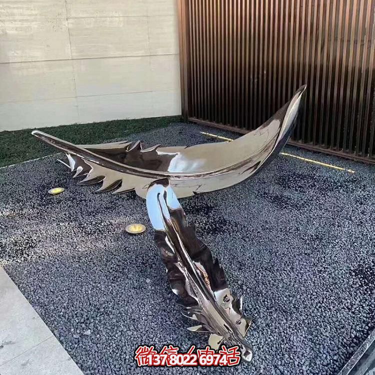 不銹鋼羽毛擺件鏡面裝飾，點亮戶外公園