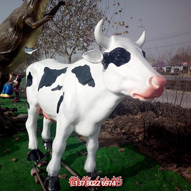 玻璃鋼制仿真奶牛擺件，裝點(diǎn)你的戶(hù)外農(nóng)場(chǎng)