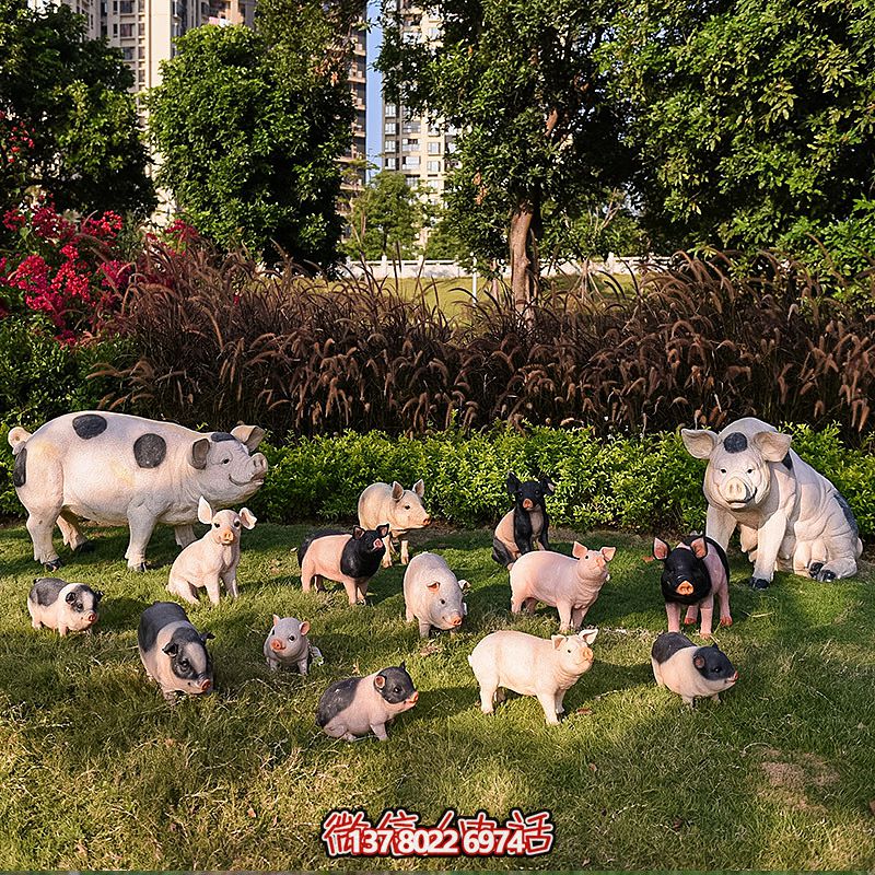 玻璃鋼豬雕塑，擺放一群，裝點(diǎn)動(dòng)物園