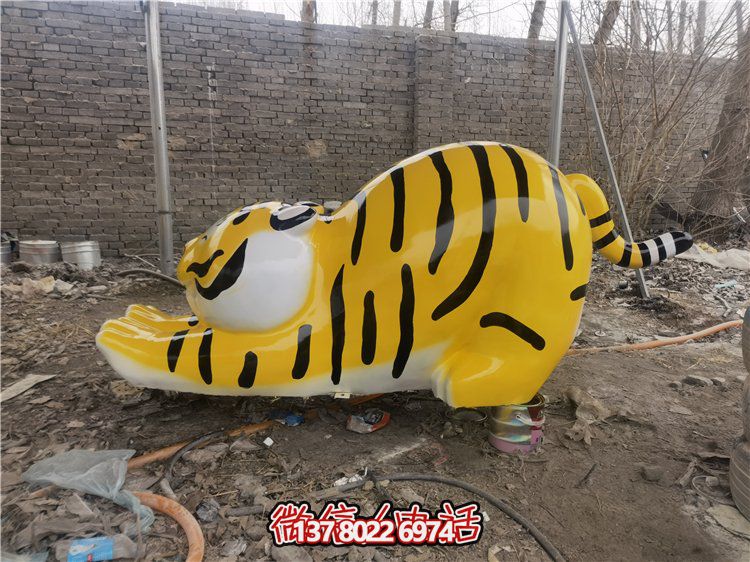 玻璃鋼小老虎雕塑，裝點(diǎn)精美的園林景觀