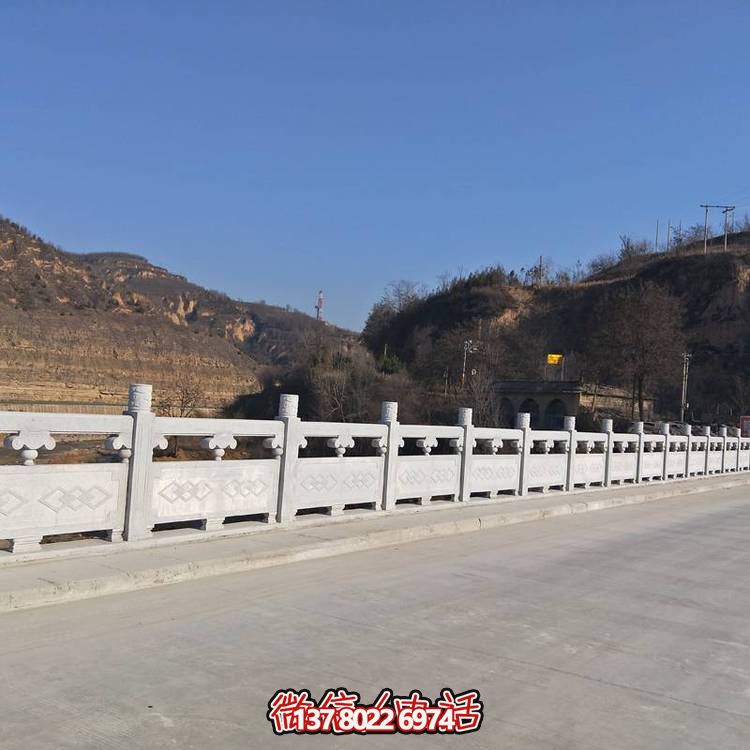 精美的大理石雕塑欄桿，締造完美景觀
