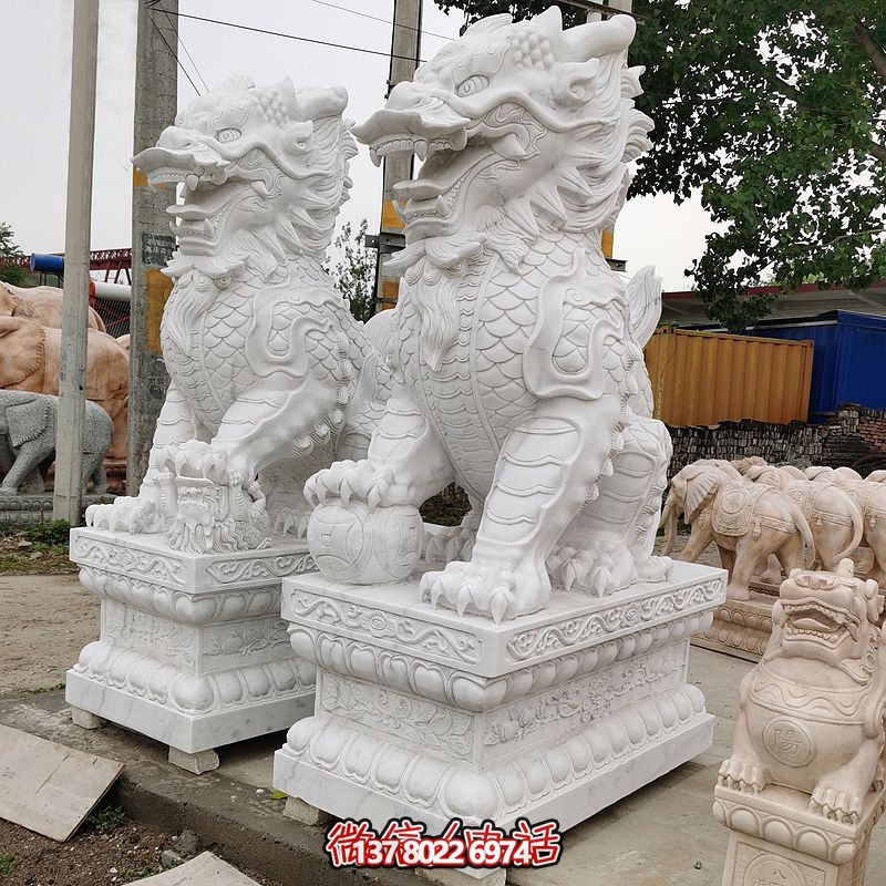 古典漢白玉大型麒麟景觀雕塑，點(diǎn)綴庭院、別墅神秘氣息