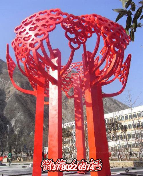 室內(nèi)不銹鋼心形雕塑，點(diǎn)綴別墅景區(qū)美景
